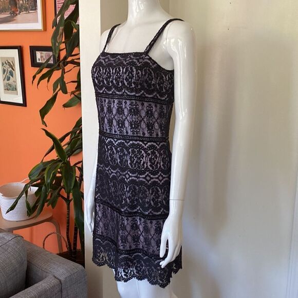 Vintage Cache Lilac Black Beaded Lace Cocktail Dress Size 4 - Picture 5 of 15